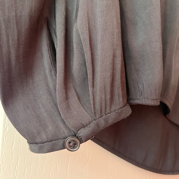 Banana Republic Popover Top - Picture 10 of 10